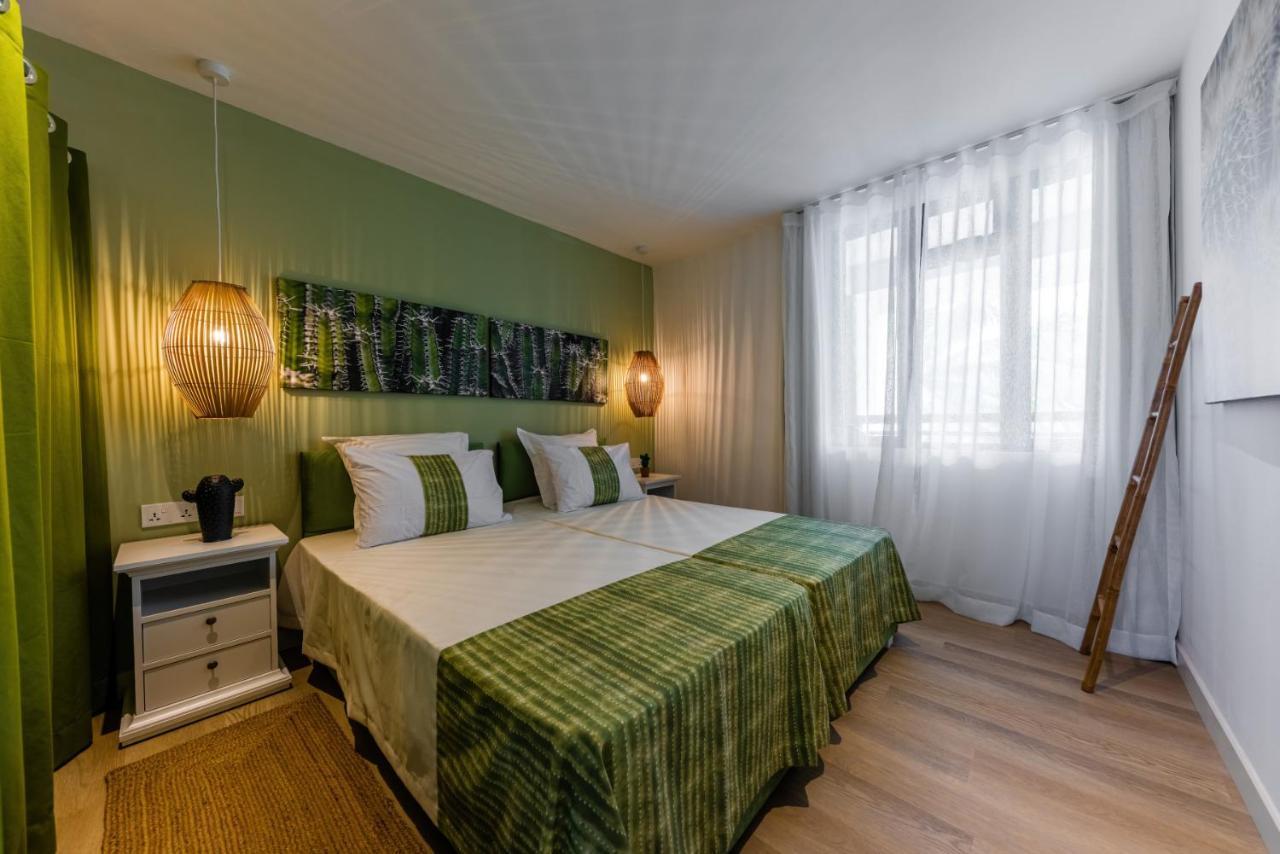 Les Cerisiers Beach Residence, Cosy And Modern 3 Bedroom Apartment Located 50 Metres From The Beach And From All Amenities And Restaurants On The Coastal Road Flic-en-Flacq Eksteriør bilde