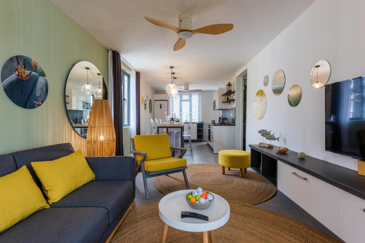 Les Cerisiers Beach Residence, Cosy And Modern 3 Bedroom Apartment Located 50 Metres From The Beach And From All Amenities And Restaurants On The Coastal Road Flic-en-Flacq Eksteriør bilde