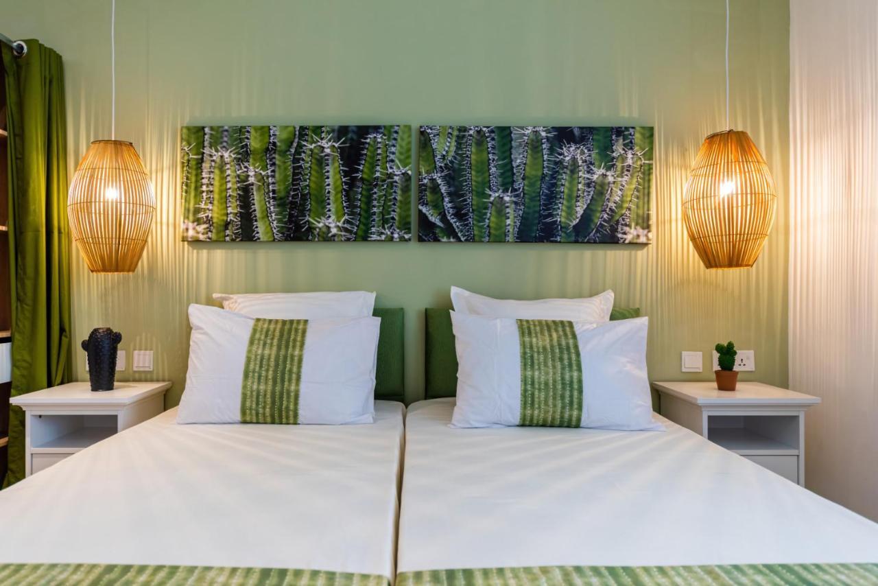 Les Cerisiers Beach Residence, Cosy And Modern 3 Bedroom Apartment Located 50 Metres From The Beach And From All Amenities And Restaurants On The Coastal Road Flic-en-Flacq Eksteriør bilde