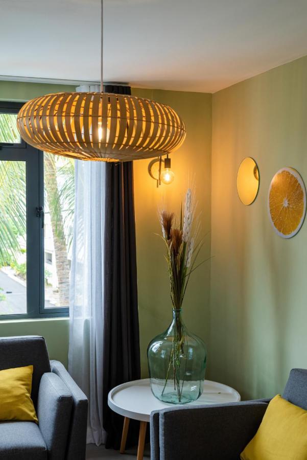 Les Cerisiers Beach Residence, Cosy And Modern 3 Bedroom Apartment Located 50 Metres From The Beach And From All Amenities And Restaurants On The Coastal Road Flic-en-Flacq Eksteriør bilde